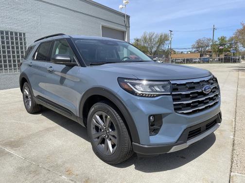 Vapor Blue Metallic 2026 Ford Explorer Active