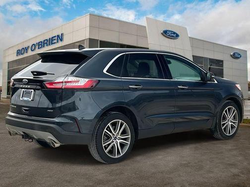2022 Ford Edge Titanium