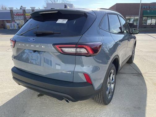 2025 Ford Escape ST-Line