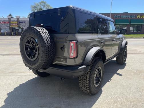 Gray 2026 Ford Bronco Badlands