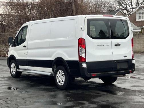 Oxford White 2024 Ford Transit-250 Base