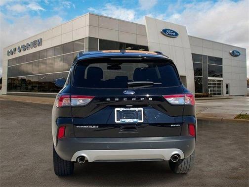 2022 Ford Escape Titanium