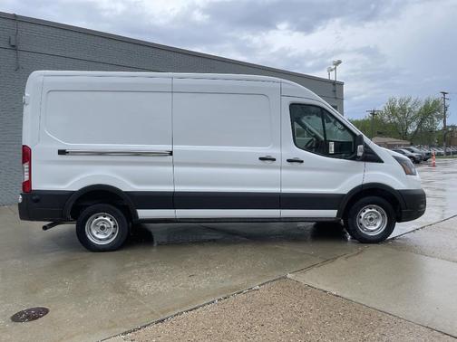 2025 Ford Transit-250 148 WB Medium Roof Cargo
