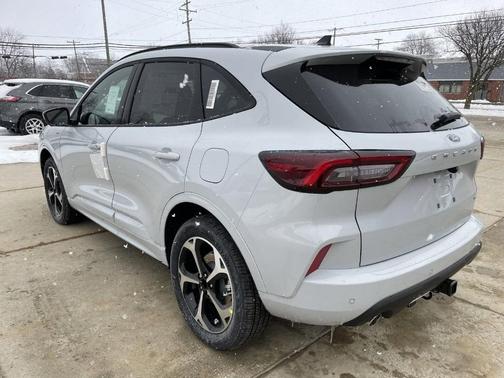 2025 Ford Escape ST-Line Elite