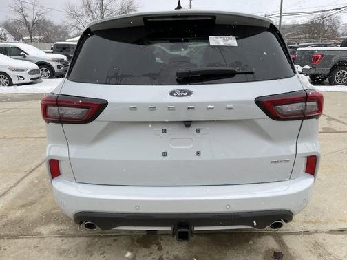 2025 Ford Escape ST-Line Elite