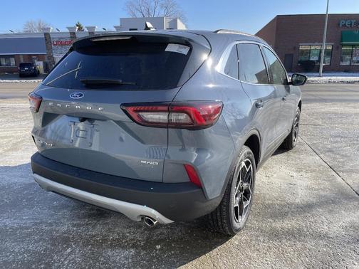 2026 Ford Escape Platinum