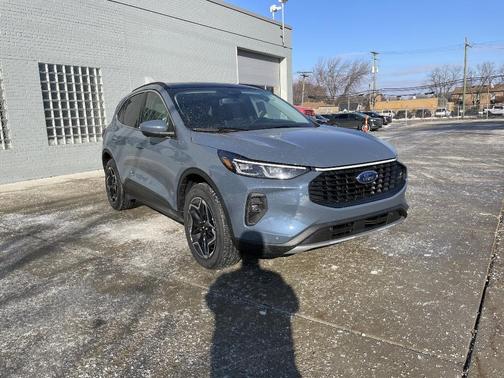 2026 Ford Escape Platinum