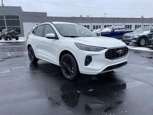 2026 Ford Escape ST-Line Elite