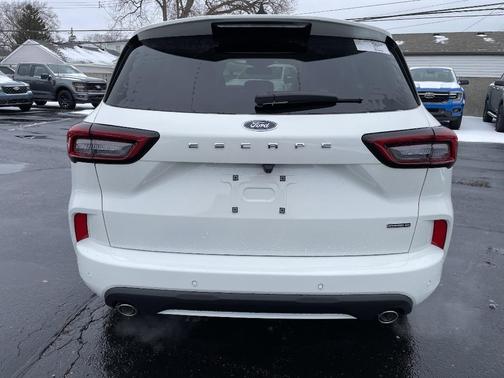 2026 Ford Escape ST-Line Elite