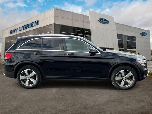 Obsidian Black 2022 Mercedes-Benz GLC 300 Base 4MATIC