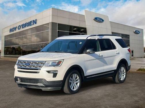 White Platinum Tri-Coat Metallic 2018 Ford Explorer XLT