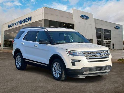 White Platinum Tri-Coat Metallic 2018 Ford Explorer XLT