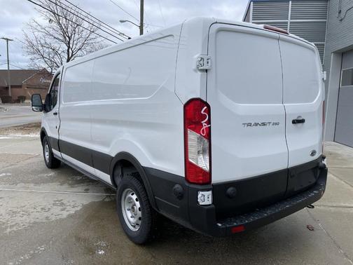 2025 Ford Transit-250