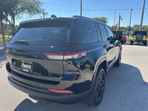 2022 Jeep Grand Cherokee Altitude