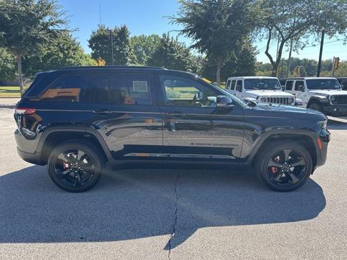2022 Jeep Grand Cherokee Altitude