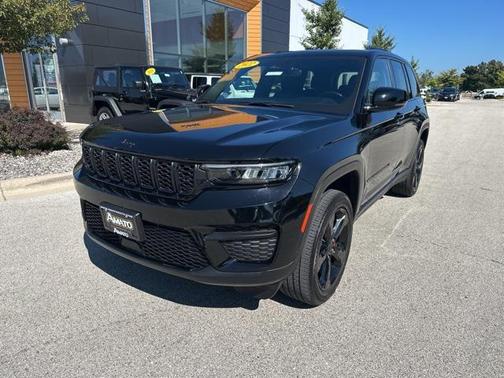 2022 Jeep Grand Cherokee Altitude