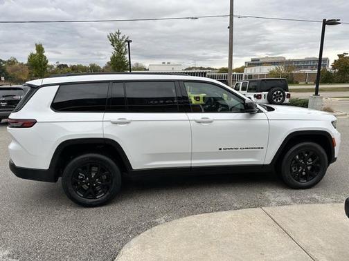 2025 Jeep Grand Cherokee L Altitude