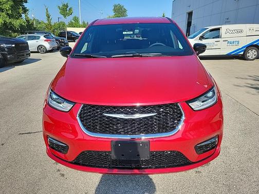 2025 Chrysler Pacifica L