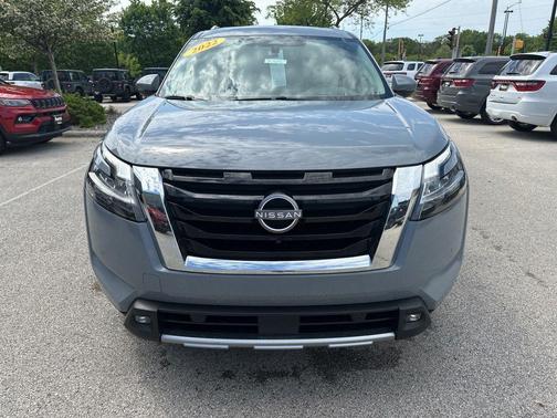 Gray 2022 Nissan Pathfinder SL
