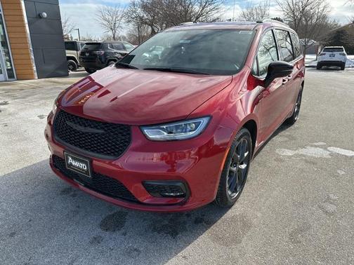 2026 Chrysler Pacifica L