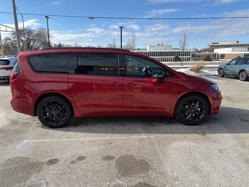 2026 Chrysler Pacifica L