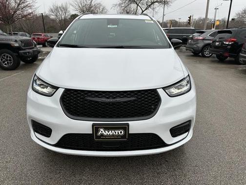 2026 Chrysler Pacifica Limited