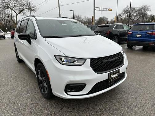 2026 Chrysler Pacifica Limited