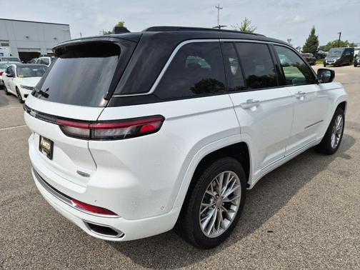 2025 Jeep Grand Cherokee Summit