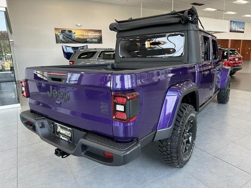 2026 Jeep Gladiator Willys