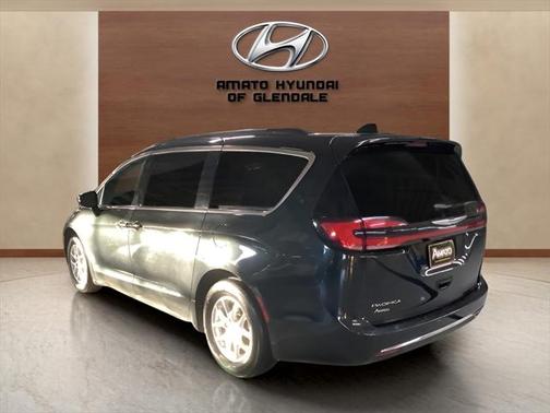 2022 Chrysler Pacifica Touring L