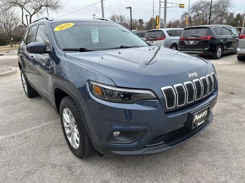 Blue Shade Pearlcoat 2019 Jeep Cherokee Latitude