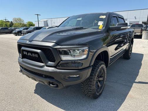 Diamond Black Crystal Pearlcoat 2022 RAM 1500 Rebel