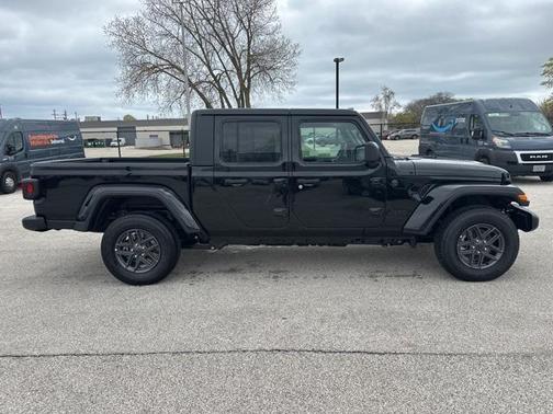2025 Jeep Gladiator Sport S