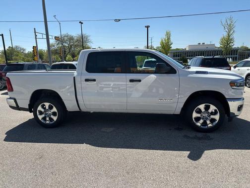 Bright White Clearcoat 2026 RAM 1500 Big Horn/Lone Star