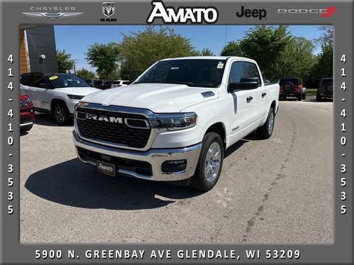Bright White Clearcoat 2026 RAM 1500 Big Horn/Lone Star