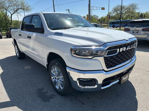 Bright White Clearcoat 2026 RAM 1500 Big Horn/Lone Star