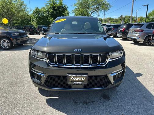 Rocky Mountain Pearlcoat 2023 Jeep Grand Cherokee Limited