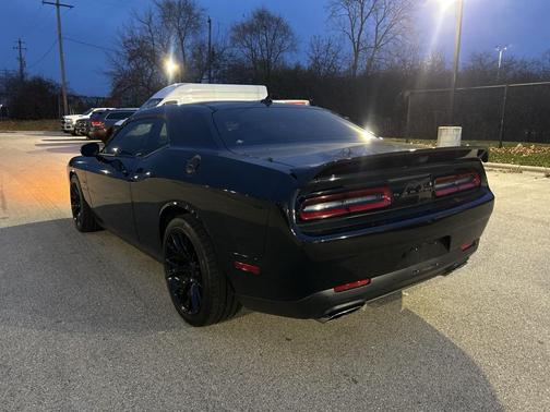 2015 Dodge Challenger SRT 392