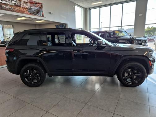 2025 Jeep Grand Cherokee Limited X