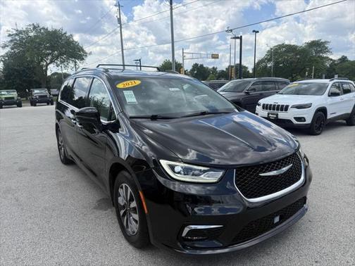 2021 Chrysler Pacifica Hybrid Touring L