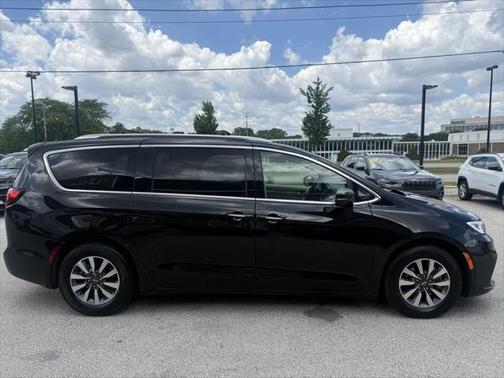 2021 Chrysler Pacifica Hybrid Touring L