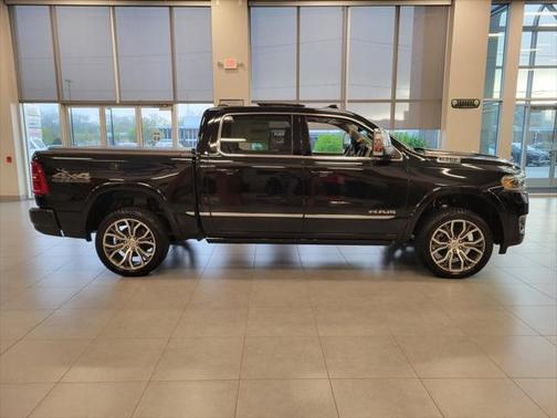 2025 RAM 1500 ST