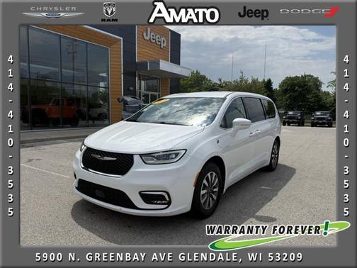 2022 Chrysler Pacifica Hybrid Touring L