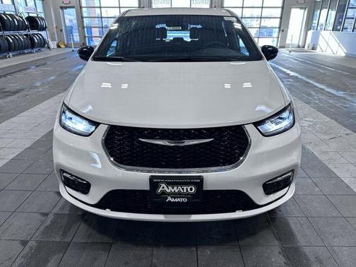 2026 Chrysler Pacifica L