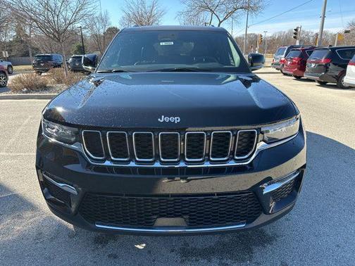Diamond Black Crystal Pearlcoat 2025 Jeep Grand Cherokee Limited