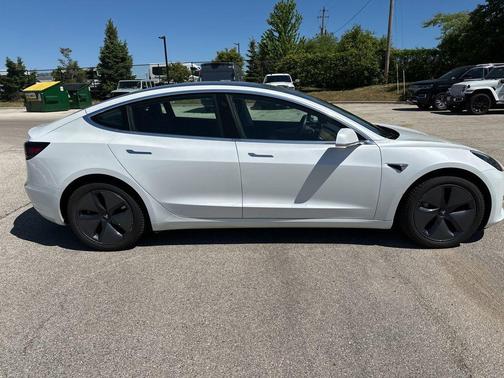 Pearl White Multi-Coat 2020 Tesla Model 3 Long Range