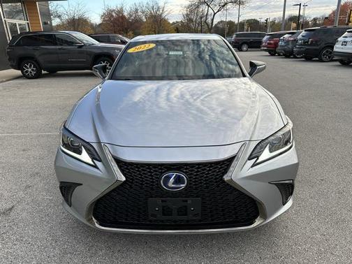 2022 Lexus ES 300h Base