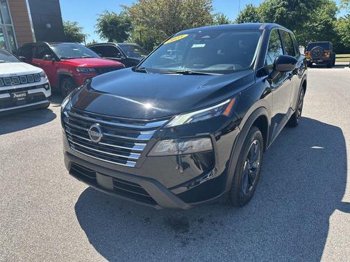 Super Black 2025 Nissan Rogue SV