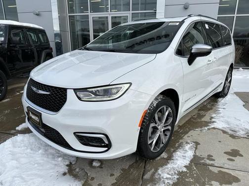 2026 Chrysler Pacifica L