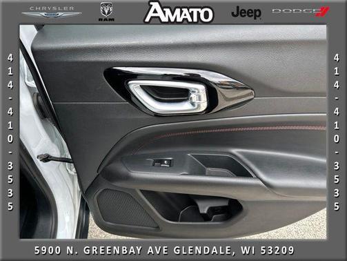 Bright White Clearcoat 2025 Jeep Compass Trailhawk